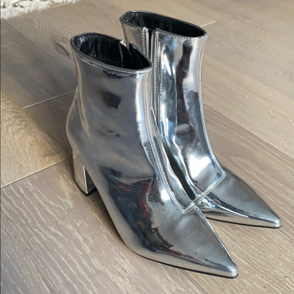 Cape Robbin Silver Boots